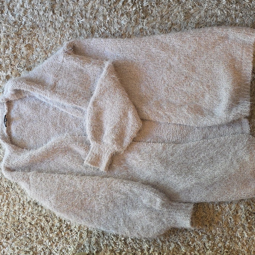 Cozy Grey Women's Sweater.  Eyelash Detail And So Soft!